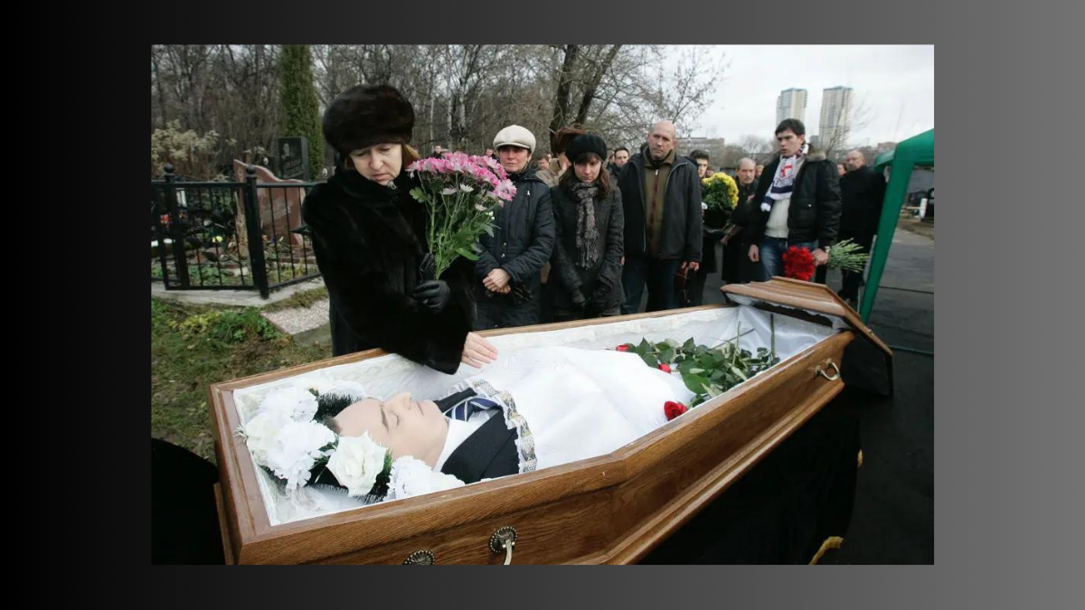 travis alexander funeral open casket